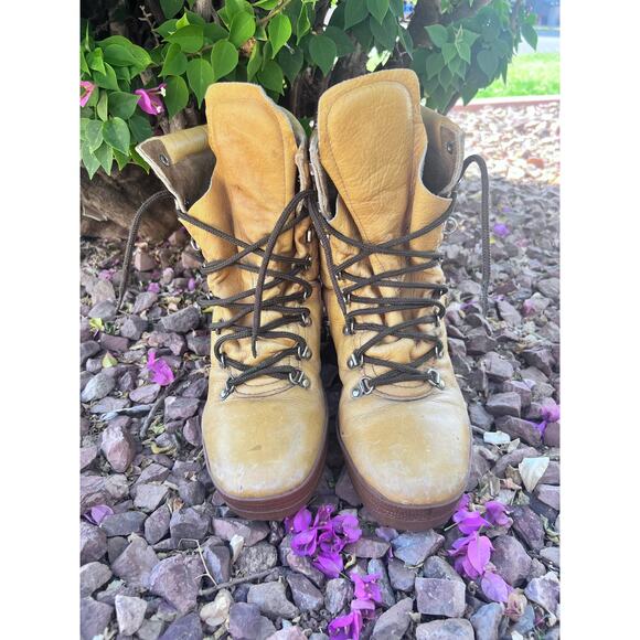 VTG Italian Hiking Boots Tan Leather Rugged Outdoor Gorpcore main image 6